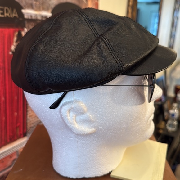 Leather Cap - Picture 3 of 10